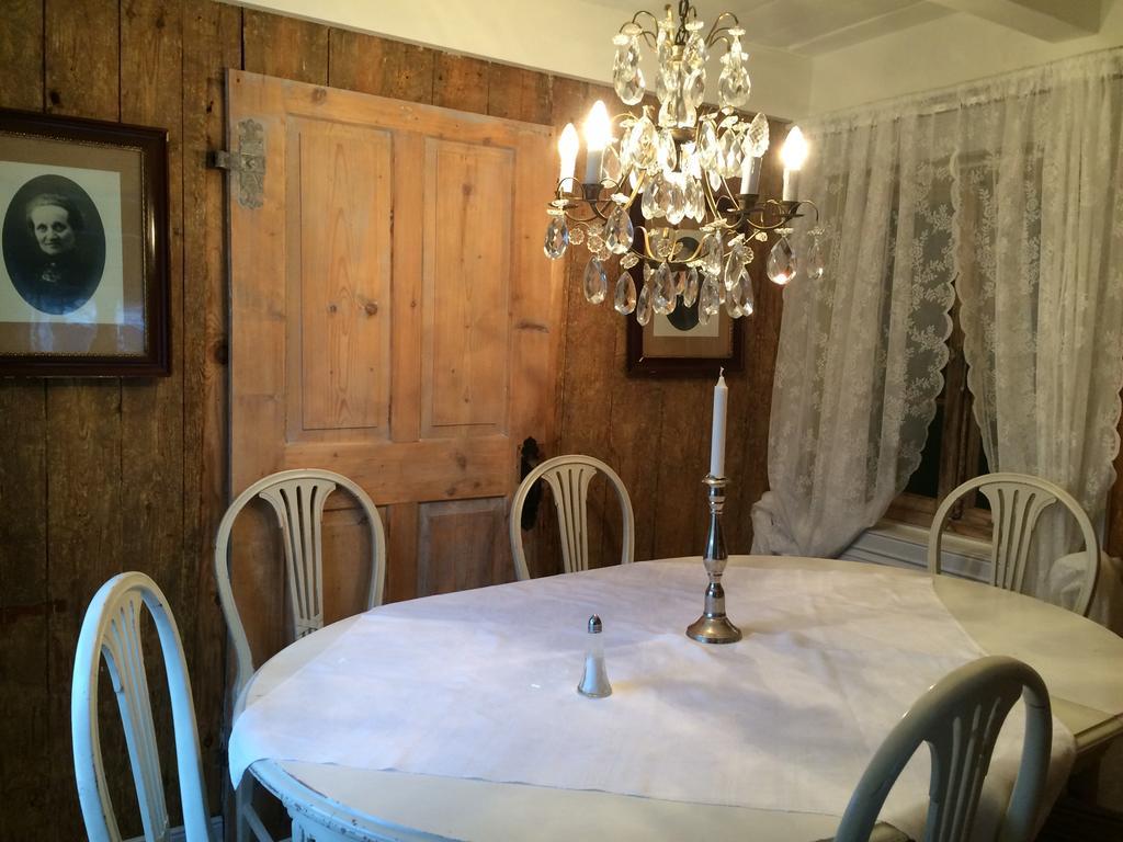 Gjestehuset Ibsen Grimstad  Zewnętrze zdjęcie