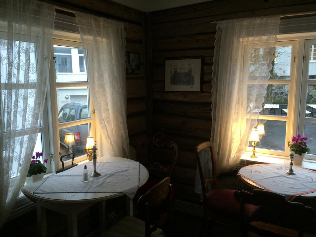 Gjestehuset Ibsen Grimstad  Zewnętrze zdjęcie