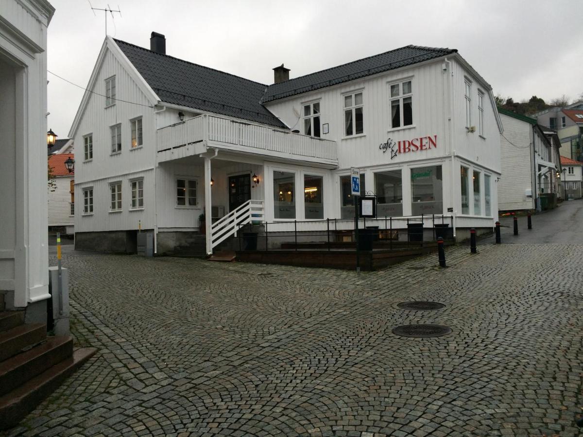 Gjestehuset Ibsen Grimstad  Pokój zdjęcie